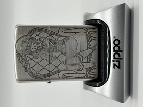 ѥ Zippo  